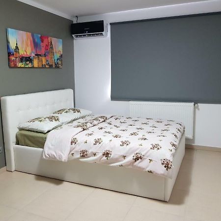 Cozy&Elegant New Studio In Bucharest Exterior photo